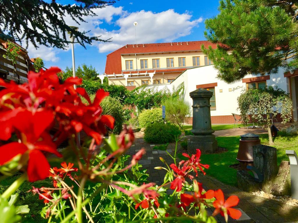 Hotel Celnice Valtice Exterior photo